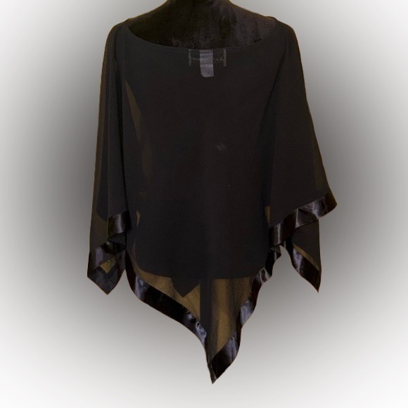 Another Thyme black sheer cape size XL - Picture 3 of 8